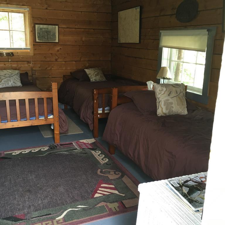 Six Mile River Resort Tagish Екстериор снимка
