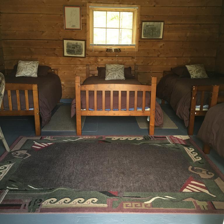 Six Mile River Resort Tagish Екстериор снимка